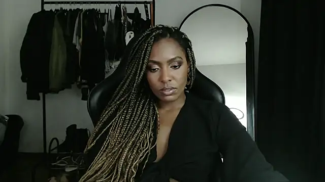 Snapshot of marisilva_br chatting on 02.12.25 marisilva br online show from 02.12.25