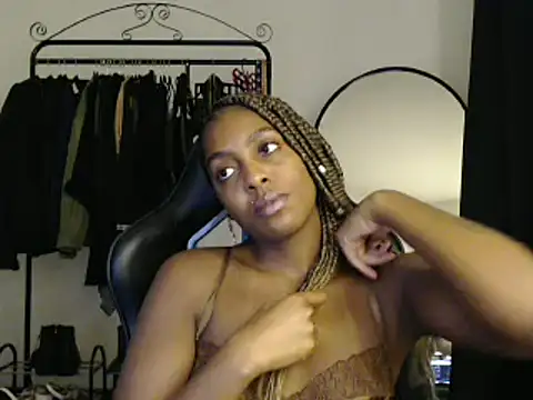 Snapshot of marisilva_br chatting on 02.24.25 marisilva br online show from 02.24.25