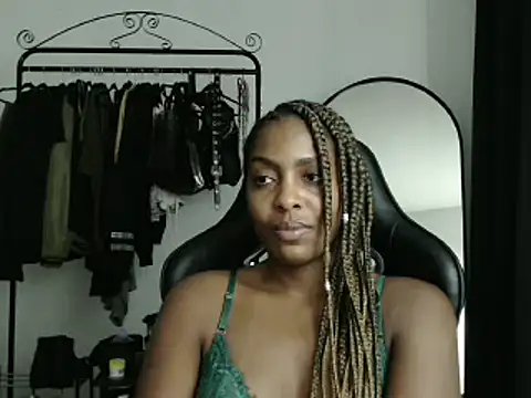 Snapshot of marisilva_br chatting on 03.06.25 marisilva br online show from 03.06.25