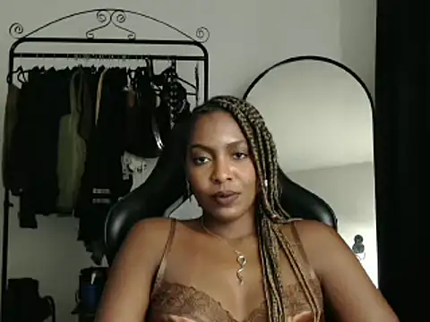Snapshot of marisilva_br chatting on 03.08.25 marisilva br online show from 03.08.25