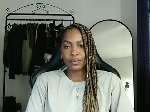 Snapshot of marisilva_br chatting on 03.08.25 marisilva br online show from 03.08.25