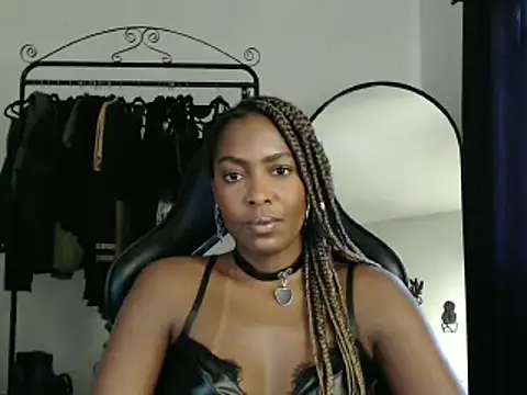 Snapshot of marisilva_br chatting on 03.12.25 marisilva br online show from 03.12.25