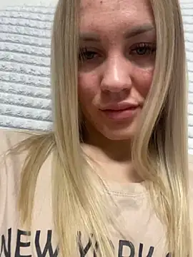 Snapshot of DreamGirl-777 chatting on 12.16.24 DreamGirl-777 online show from 12.16.24