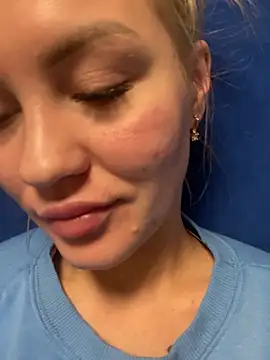 Snapshot of DreamGirl-777 chatting on 12.23.24 DreamGirl-777 online show from 12.23.24