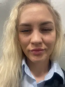 Snapshot of DreamGirl-777 chatting on 01.20.25 DreamGirl-777 online show from 01.20.25