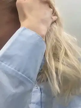 Snapshot of DreamGirl-777 chatting on 01.20.25 DreamGirl-777 online show from 01.20.25