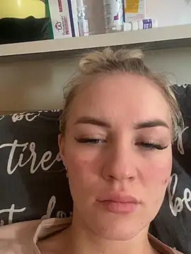 Snapshot of DreamGirl-777 chatting on 01.25.25 DreamGirl-777 online show from 01.25.25