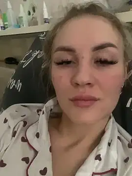 Snapshot of DreamGirl-777 chatting on 02.08.25 DreamGirl-777 online show from 02.08.25