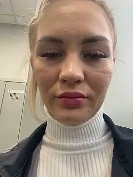 Snapshot of DreamGirl-777 chatting on 02.17.25 DreamGirl-777 online show from 02.17.25