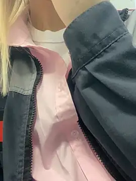 Snapshot of DreamGirl-777 chatting on 02.25.25 DreamGirl-777 online show from 02.25.25