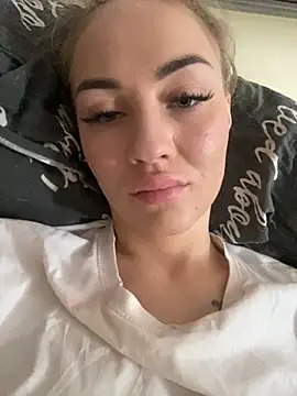 Snapshot of DreamGirl-777 chatting on 03.20.25 DreamGirl-777 online show from 03.20.25