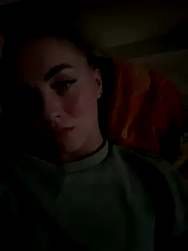 Snapshot of DreamGirl-777 chatting on 09.17.25 DreamGirl-777 online show from 09.17.25