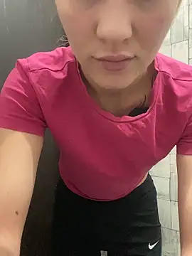 Snapshot of DreamGirl-777 chatting on 10.08.25 DreamGirl-777 online show from 10.08.25