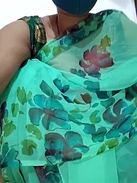 Snapshot of Archna-ji chatting on 03.08.25 Archna-ji online show from 03.08.25