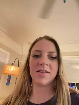 Snapshot of molly_witha_chance chatting on 01.31.25 molly witha chance online show from 01.31.25