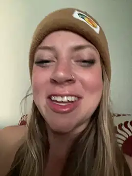 Snapshot of molly_witha_chance chatting on 03.15.25 molly witha chance online show from 03.15.25