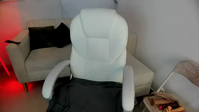 Snapshot of youpinkgirl_ chatting on 09.11.25 youpinkgirl  online show from 09.11.25