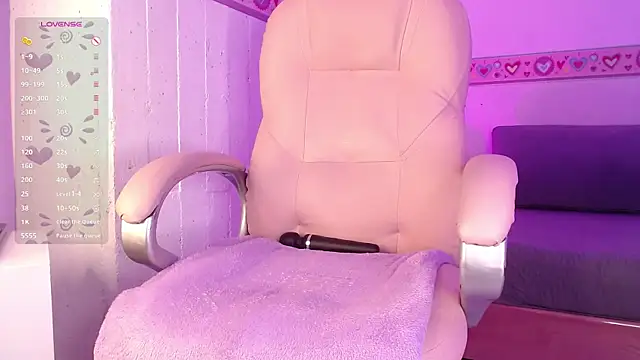 Snapshot of keily_gh1 chatting on 02.05.25 keily gh1 online show from 02.05.25