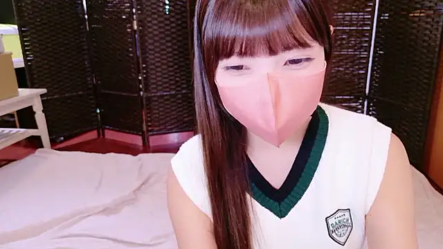 Snapshot of Naachan_ chatting on 09.27.25 Naachan  online show from 09.27.25