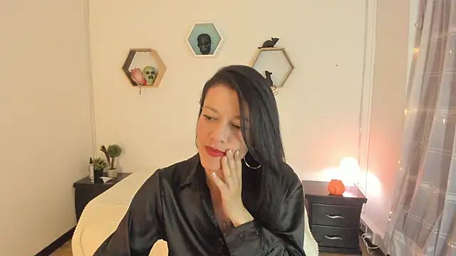 Snapshot of Paloma_victory chatting on 10.20.25 Paloma victory online show from 10.20.25
