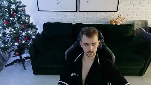 Snapshot of Larstar01 chatting on 12.06.24 Larstar01 online show from 12.06.24