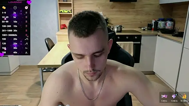 Snapshot of Larstar01 chatting on 02.20.25 Larstar01 online show from 02.20.25