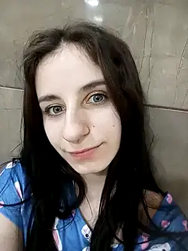 Snapshot of _Nika_Kik chatting on 01.01.25 Nika Kik online show from 01.01.25
