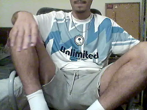 Snapshot of meowwboy chatting on 11.10.25 meowwboy online show from 11.10.25