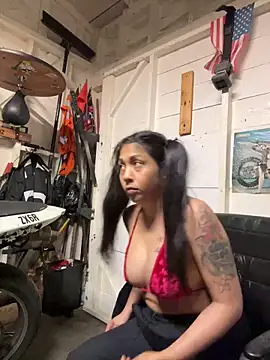 Snapshot of Gin4Cole chatting on 02.27.25 Gin4Cole online show from 02.27.25