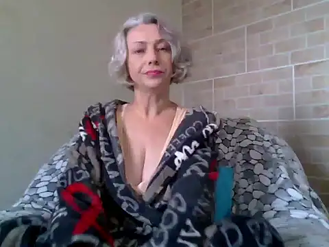 Lorie Carrie online show from 10.19.25