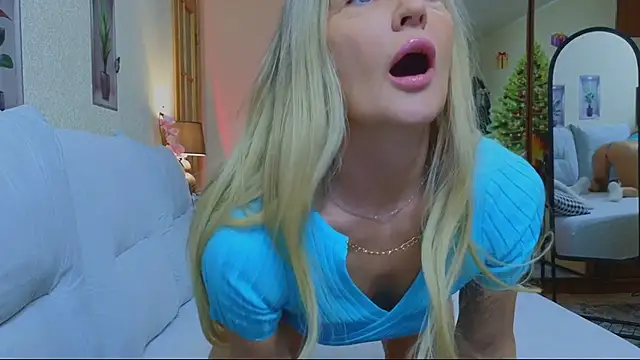 Snapshot of amelia_blondy chatting on 01.24.25 amelia blondy online show from 01.24.25