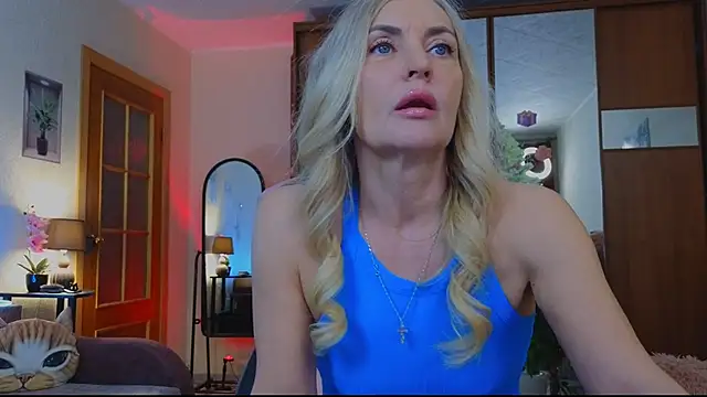 Snapshot of amelia_blondy chatting on 01.28.25 amelia blondy online show from 01.28.25