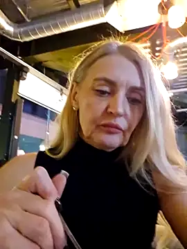 Snapshot of amelia_blondy chatting on 02.02.25 amelia blondy online show from 02.02.25