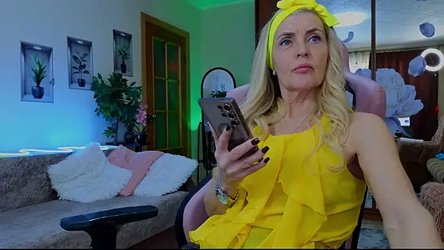 Snapshot of amelia_blondy chatting on 02.05.25 amelia blondy online show from 02.05.25