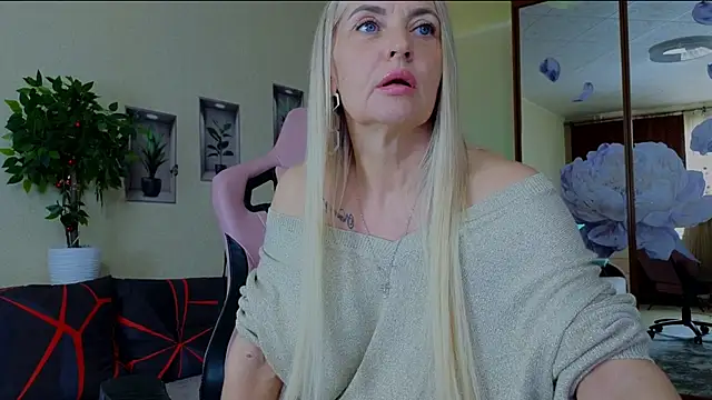 Snapshot of amelia_blondy chatting on 03.20.25 amelia blondy online show from 03.20.25