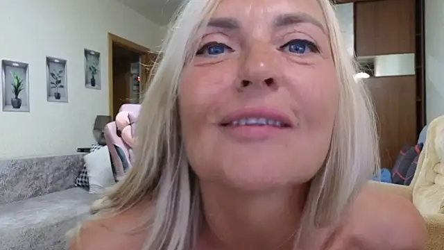 Snapshot of amelia_blondy chatting on 10.01.25 amelia blondy online show from 10.01.25