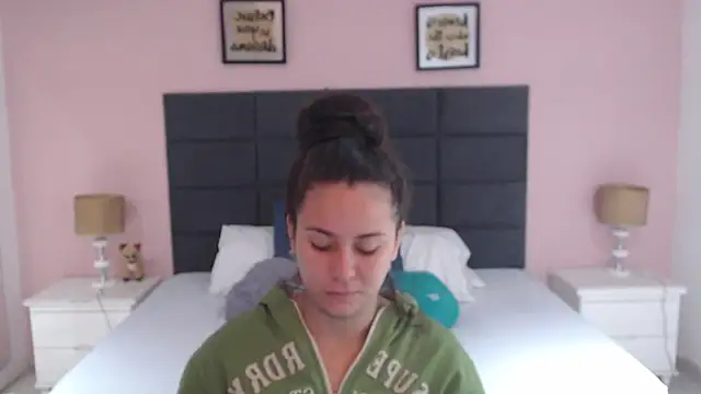 Snapshot of MadisonJenner chatting on 01.07.25 MadisonJenner online show from 01.07.25