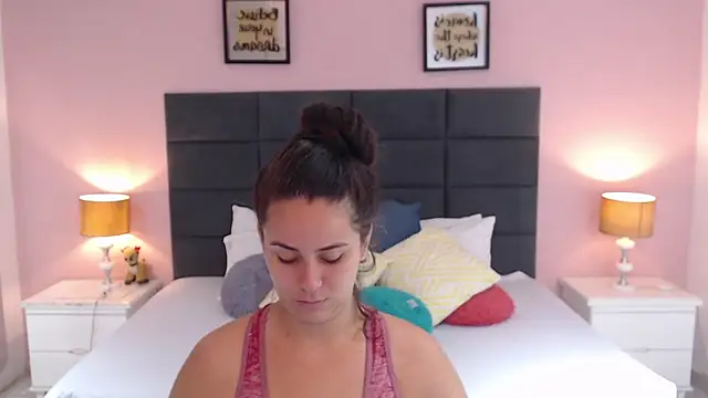 Snapshot of MadisonJenner chatting on 01.19.25 MadisonJenner online show from 01.19.25