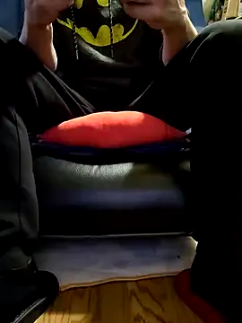 Snapshot of dickdaddydeadpool chatting on 12.18.24 dickdaddydeadpool online show from 12.18.24