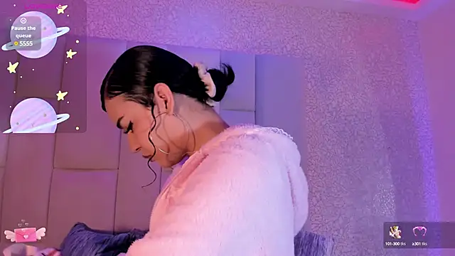 Snapshot of Summer_walkerr chatting on 12.17.24 Summer walkerr online show from 12.17.24