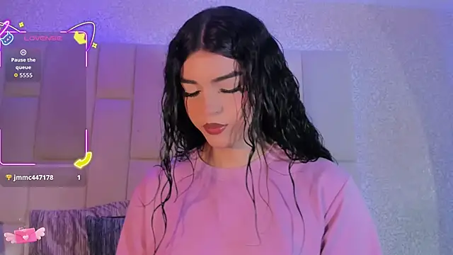 Snapshot of Summer_walkerr chatting on 09.13.25 Summer walkerr online show from 09.13.25