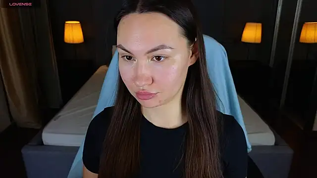GIGI BENNET online show from 12.18.24