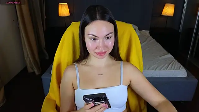 GIGI BENNET online show from 12.26.24