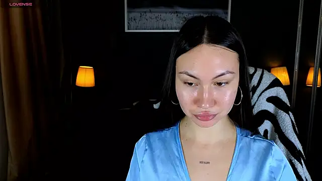 GIGI BENNET online show from 02.21.25