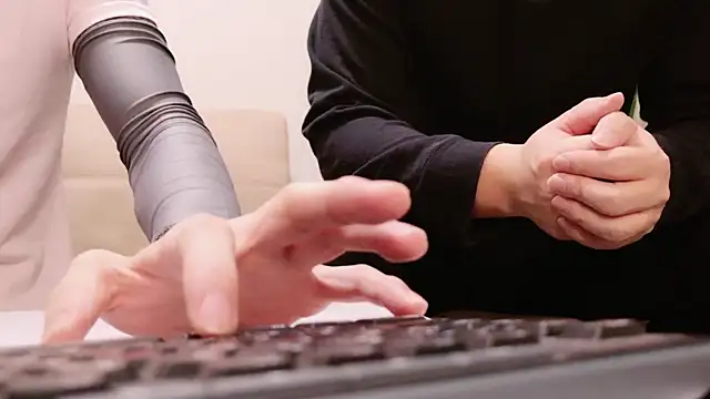 Snapshot of Hanabi-hentai chatting on 12.15.24 Hanabi-hentai online show from 12.15.24