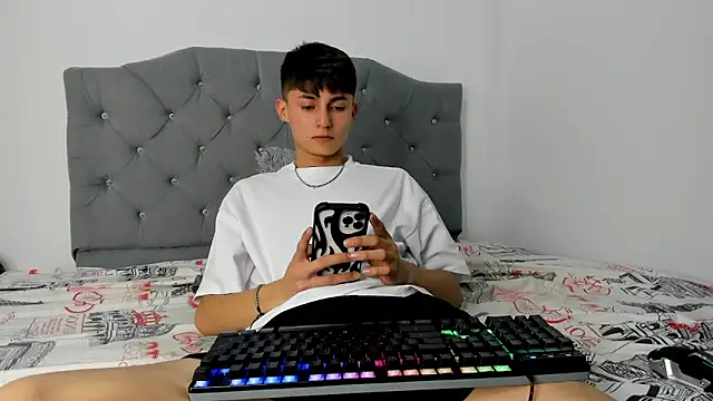 Snapshot of benavides_anthony chatting on 12.07.24 benavides anthony online show from 12.07.24