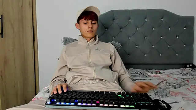 Snapshot of benavides_anthony chatting on 03.01.25 benavides anthony online show from 03.01.25