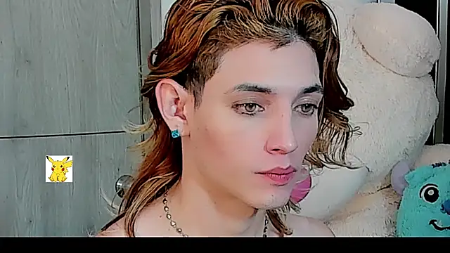 Snapshot of honey_skin chatting on 12.24.24 honey skin online show from 12.24.24