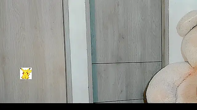 Snapshot of honey_skin chatting on 12.30.24 honey skin online show from 12.30.24