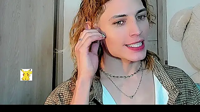 Snapshot of honey_skin chatting on 01.01.25 honey skin online show from 01.01.25